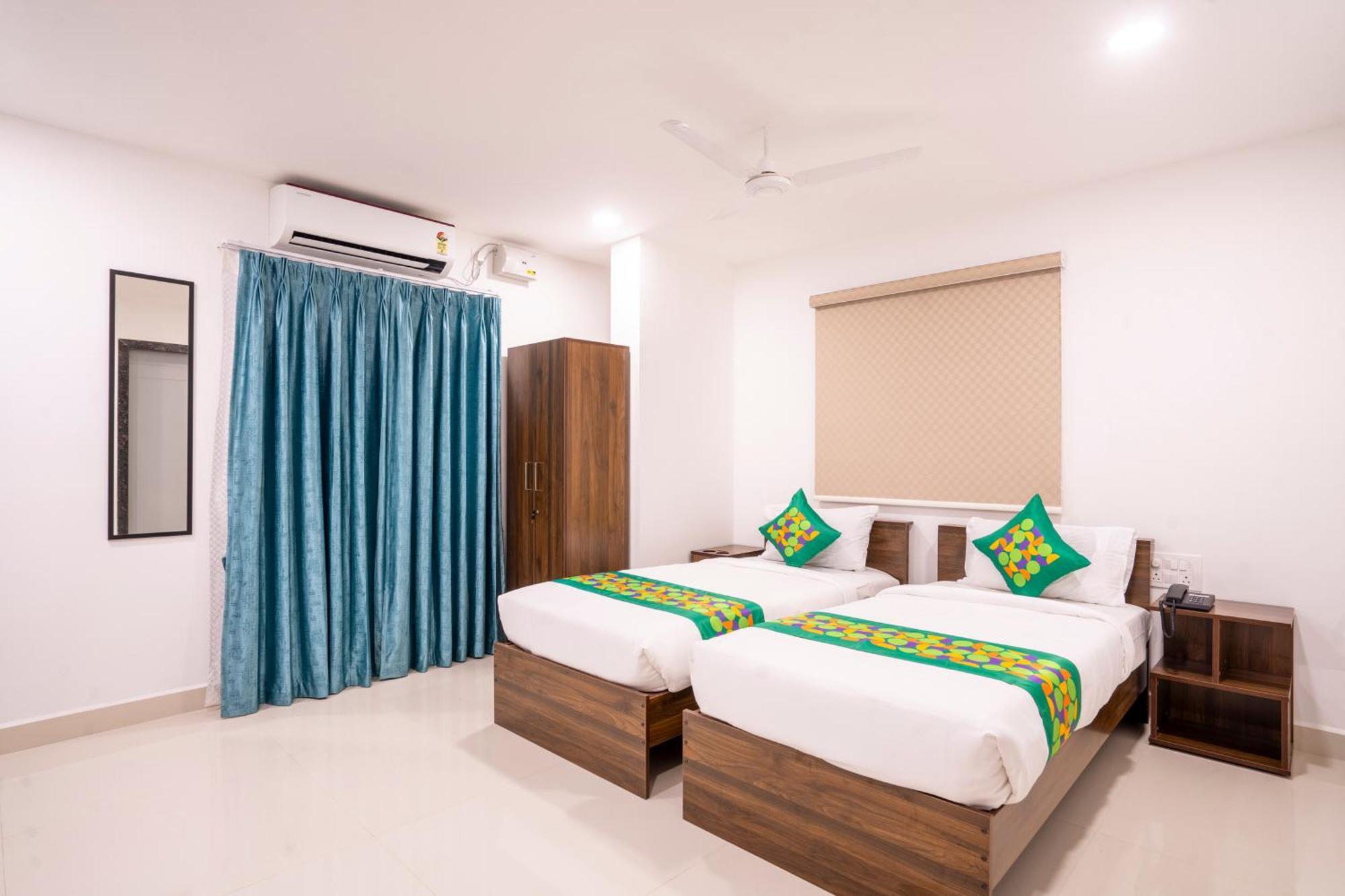 Treebo De Alphabet Gachibowli Hotel Hyderabad Ngoại thất bức ảnh