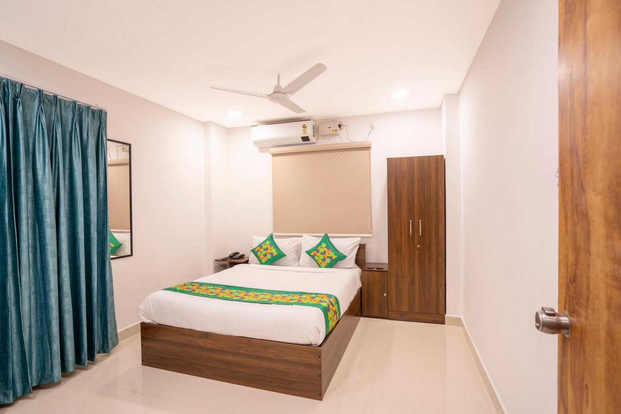 Treebo De Alphabet Gachibowli Hotel Hyderabad Ngoại thất bức ảnh